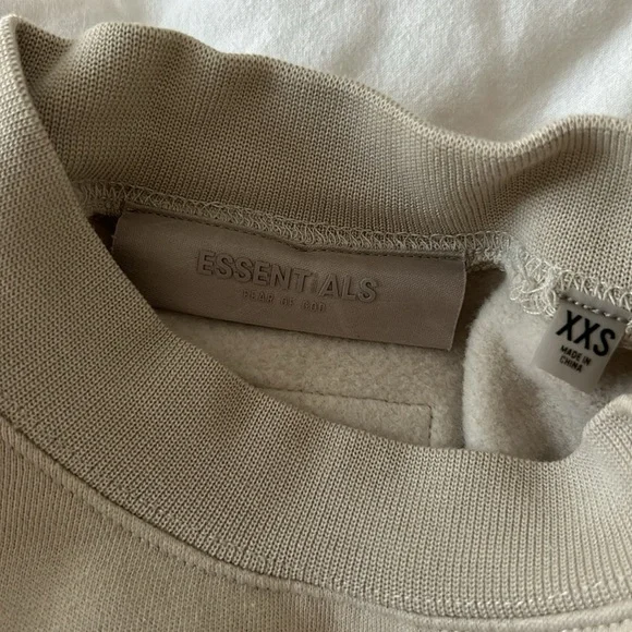 Essentials Sweater - Picture 8 of 9